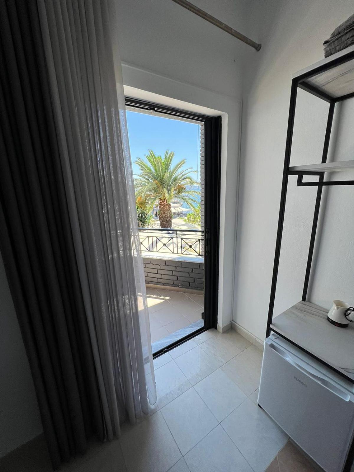Hotel Summer Sarandë Esterno foto