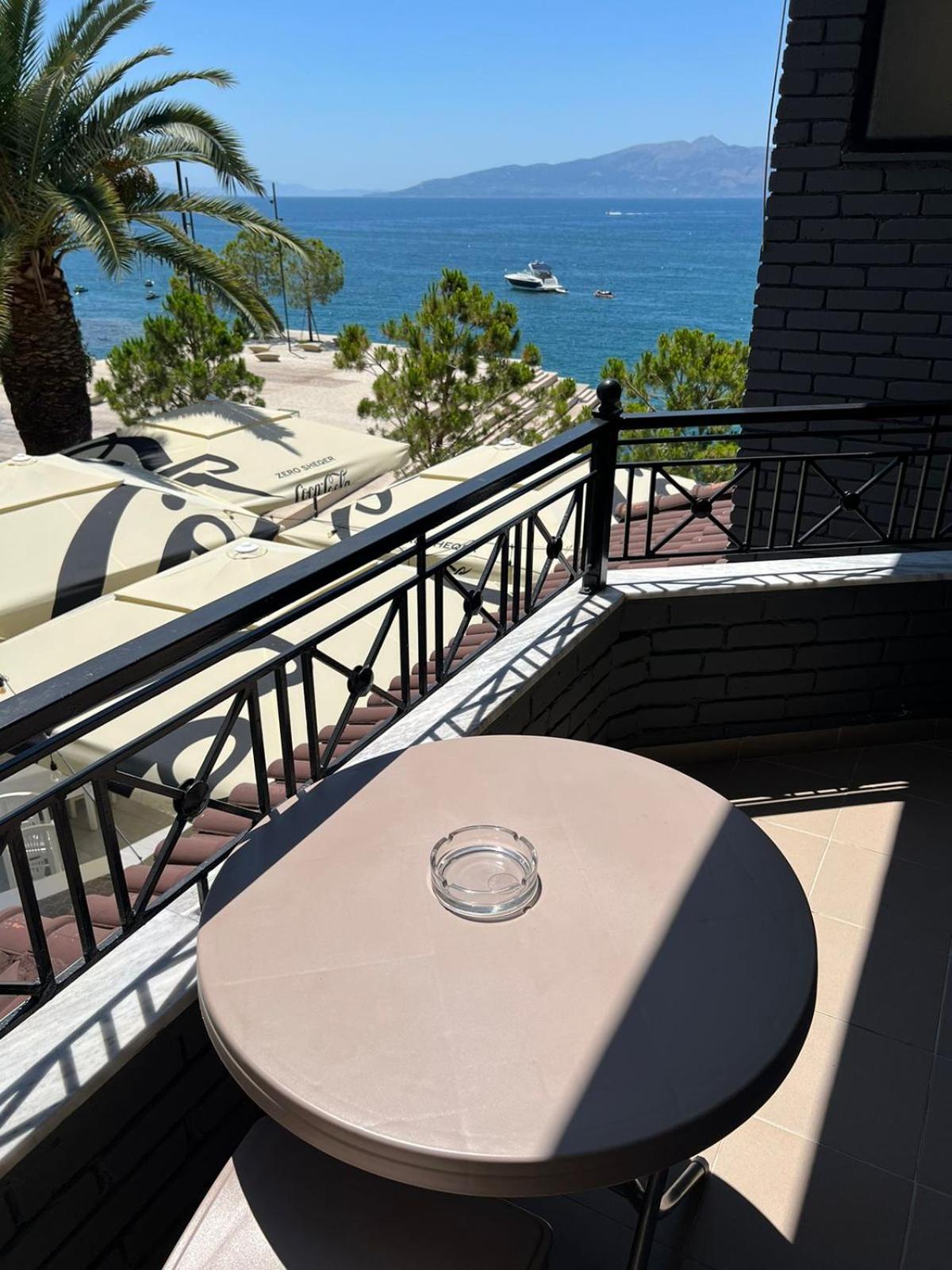 Hotel Summer Sarandë Esterno foto