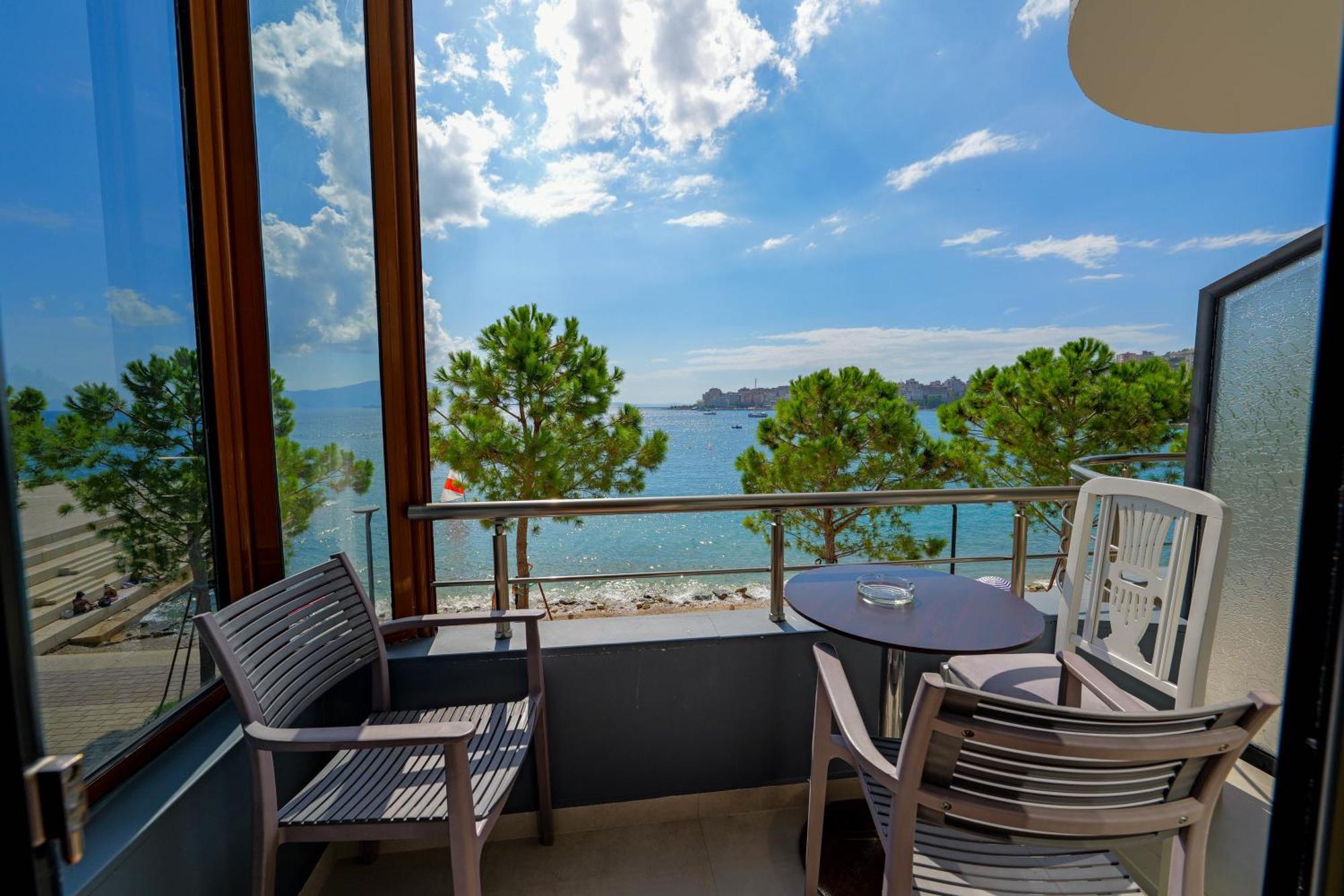 Hotel Summer Sarandë Esterno foto