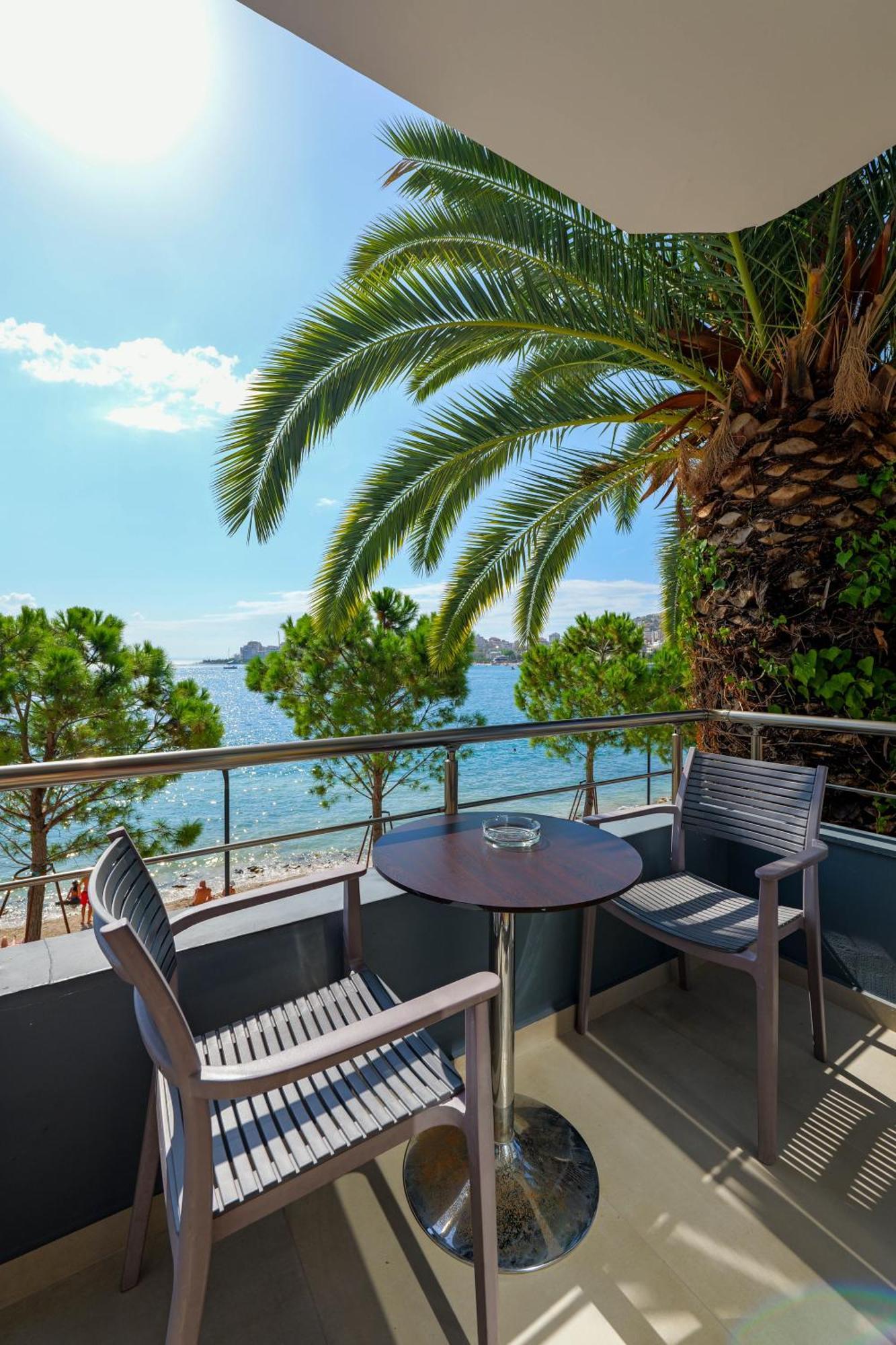 Hotel Summer Sarandë Esterno foto