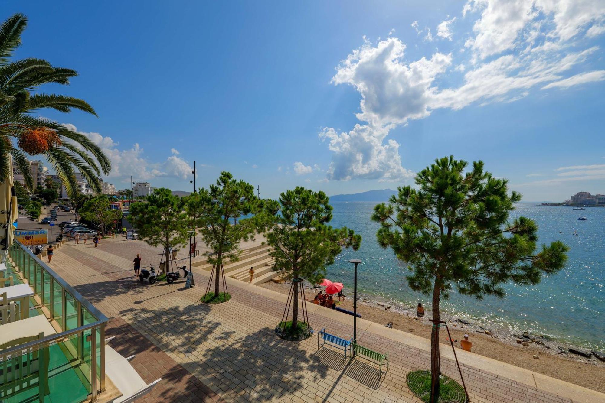 Hotel Summer Sarandë Esterno foto