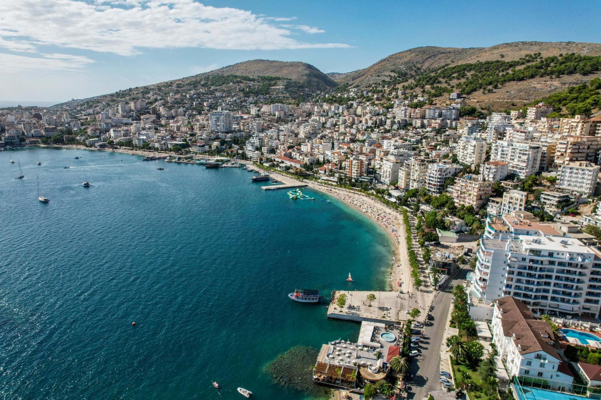 Hotel Summer Sarandë Esterno foto