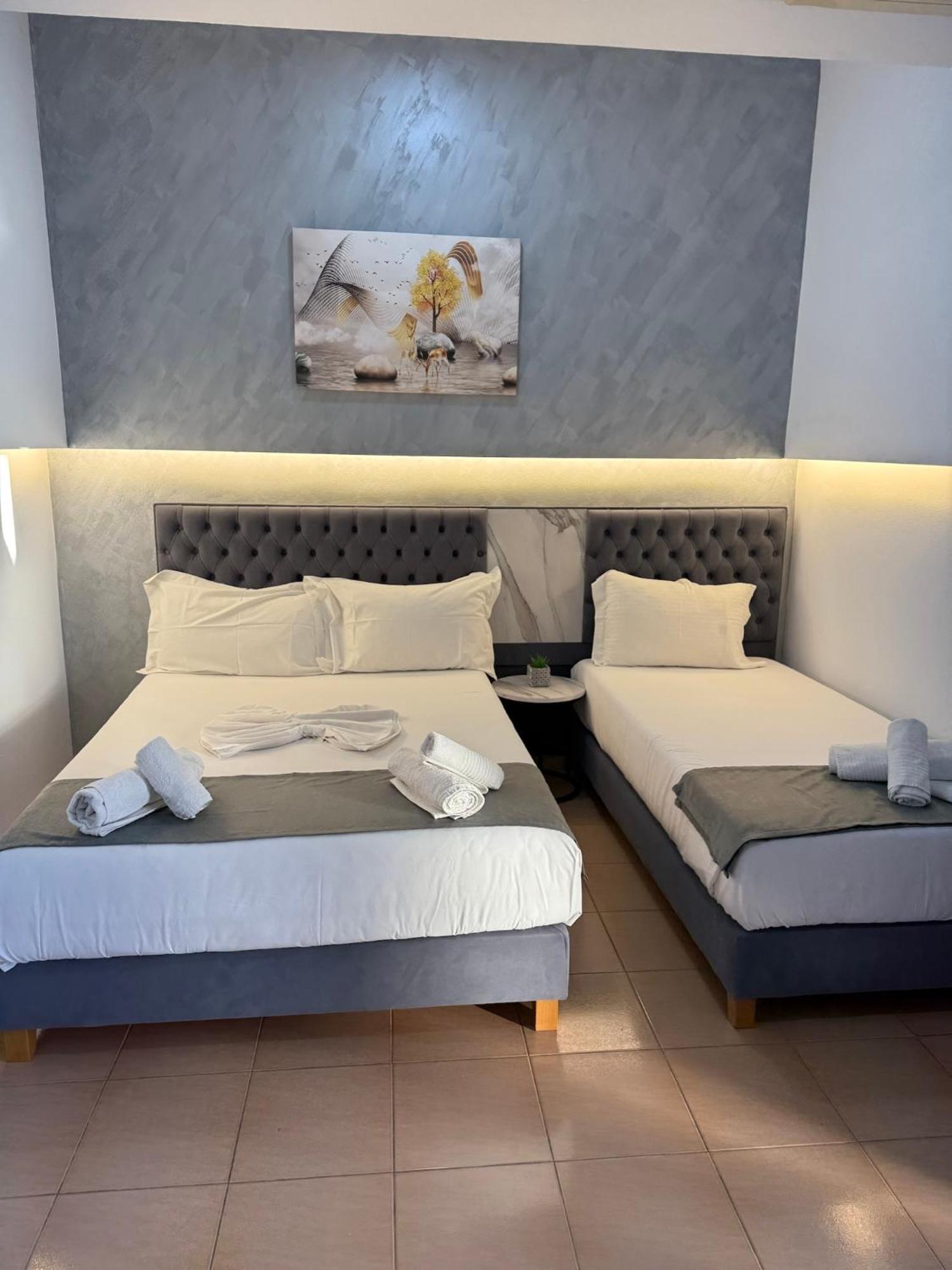 Hotel Summer Sarandë Esterno foto