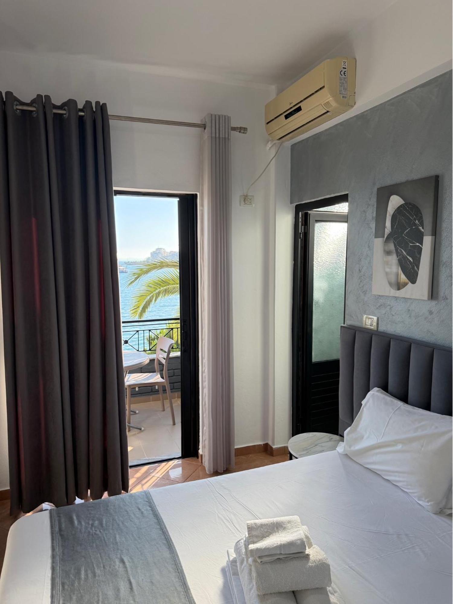 Hotel Summer Sarandë Esterno foto